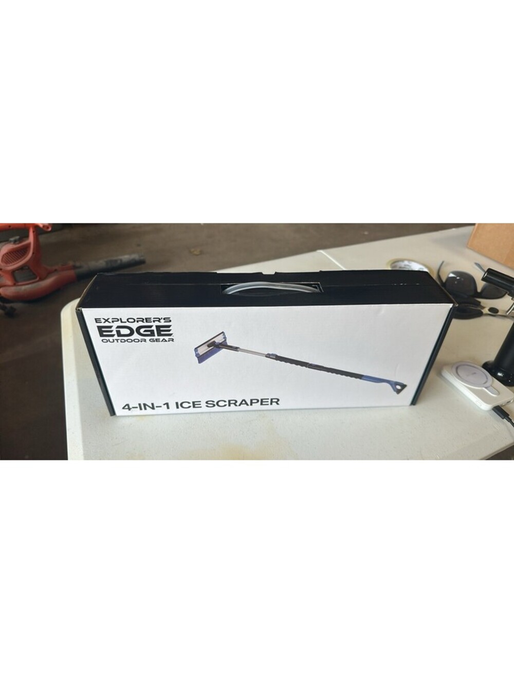 Explorer’s Edge 4-in-1 Extendable Ice Scraper & Snow Brush – New